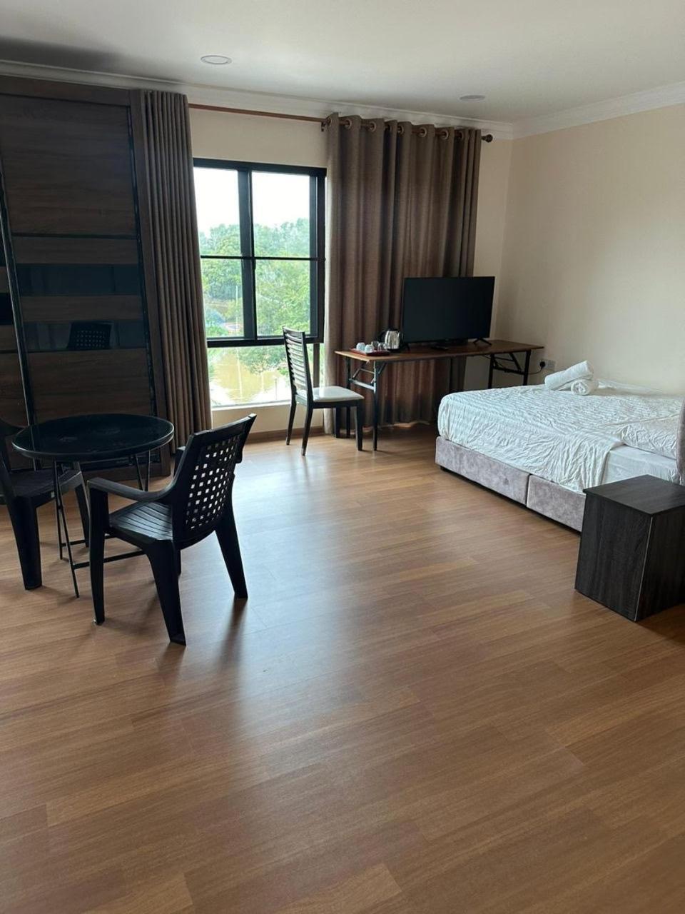 Lakeview Homestay