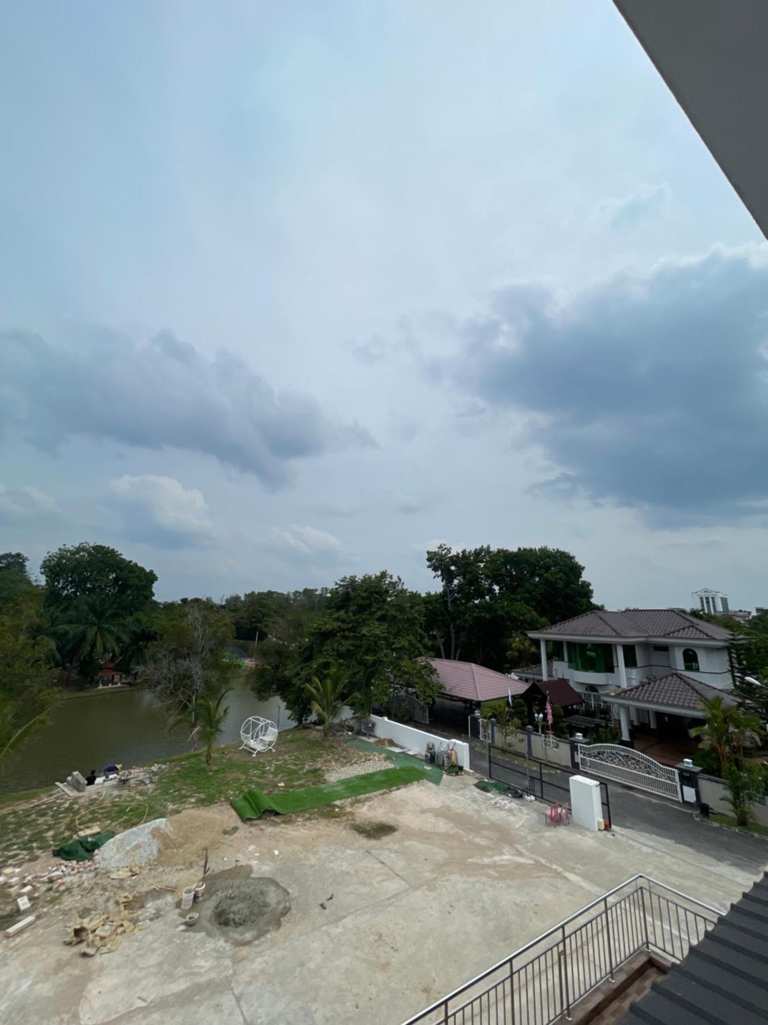 Lakeview *